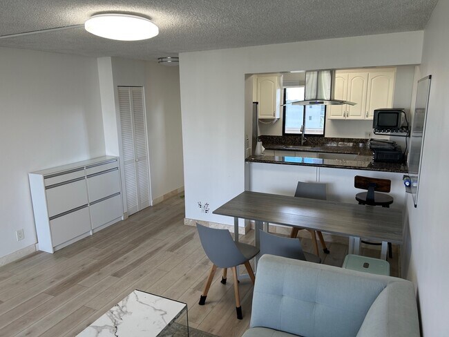 Sala de estar - 2121 Ala Wai Blvd Unidad 2121 Ala Wai #905