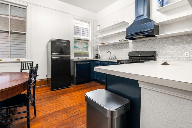 Photo - 3110 Esplanade Ave