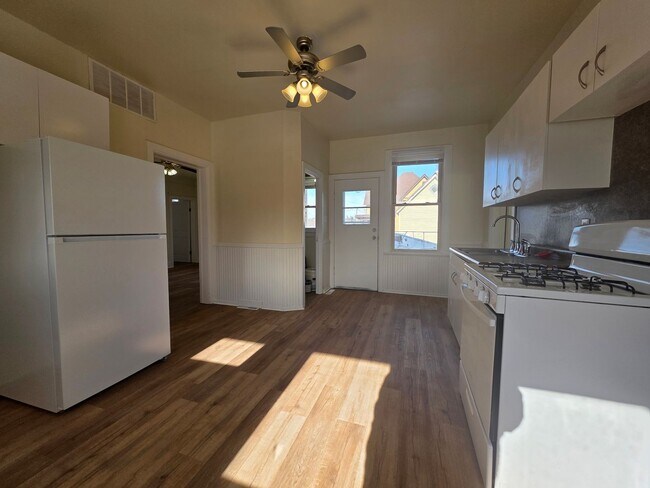 Photo - 1816 Wollmer St Unit Lower