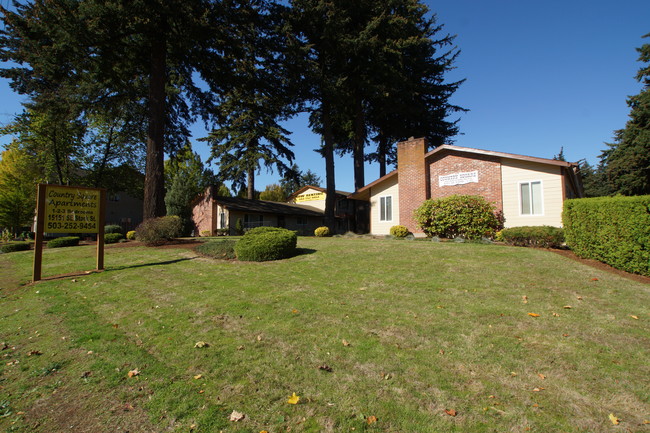 COUNTRY SQUARE APARTMENTS