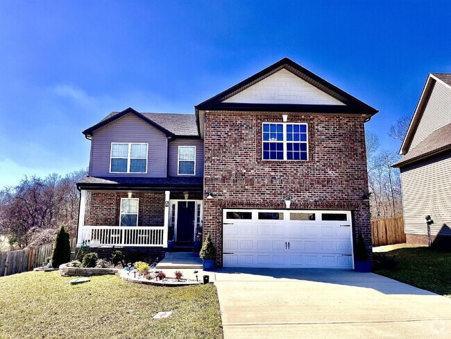 Building Photo - Meticulously kept home in mint condition. ...
