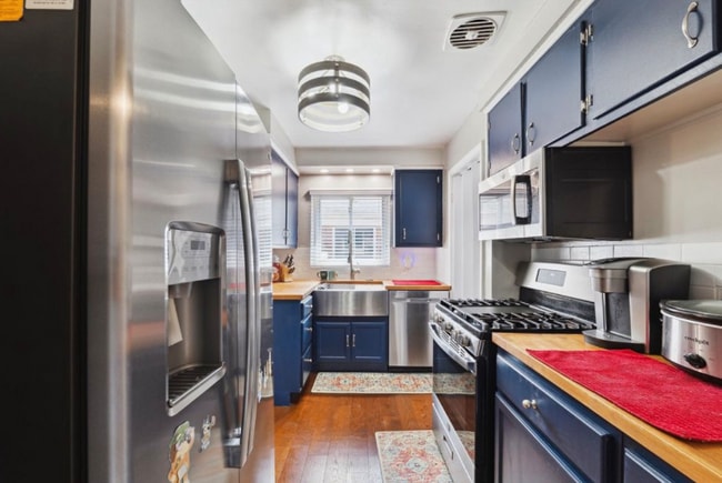 Photo - 452 Sunningdale Dr