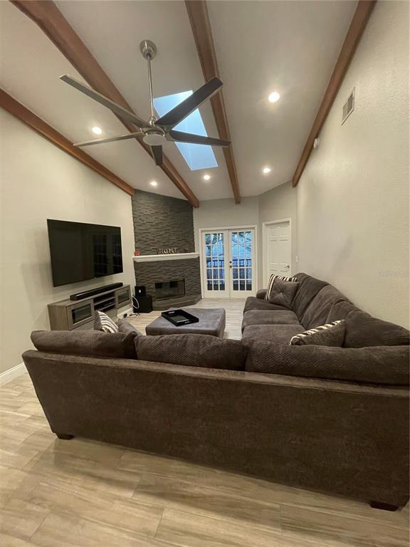 Photo - 1450 Mahogany Ln