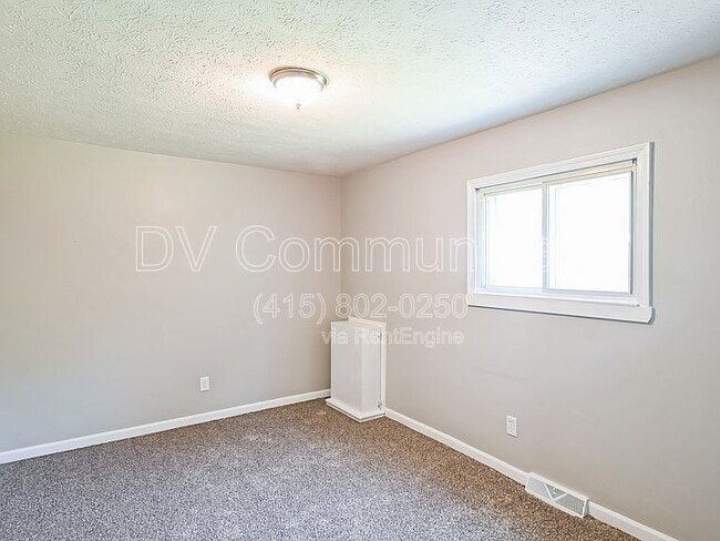 Building Photo - 17900 Fairville Ave Rental