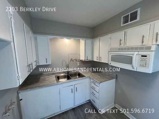 Photo - 2203 N Berkley Dr