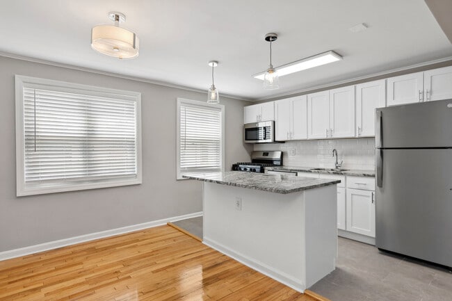 Premier 2 Bedroom/1 Bath