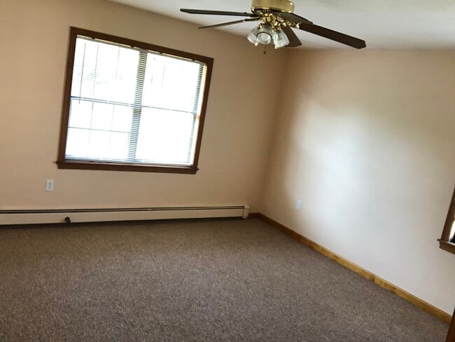 Photo - 22 Kenmar Dr Unidad 209