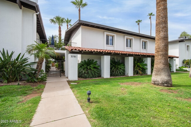 Building Photo - 3701 E Monterosa St Rental