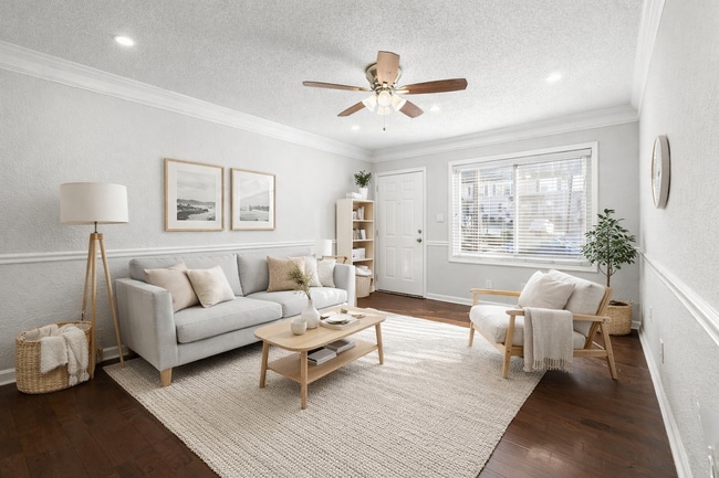 Building Photo - 2166 Park Ter Unit 7