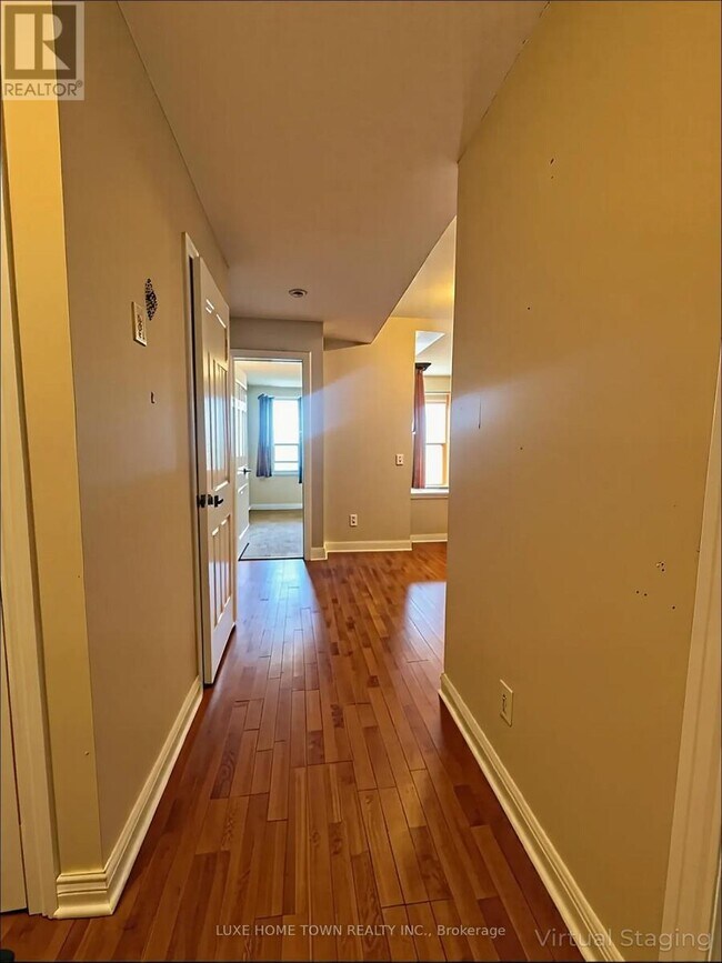 Photo - 135 James St S Unité 710