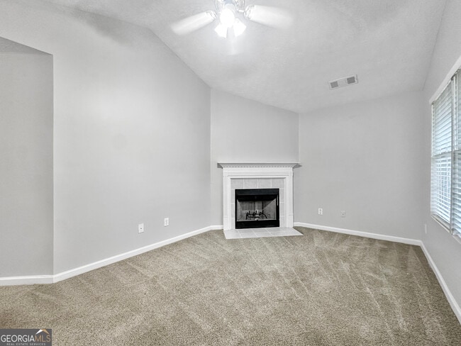 Photo - 400 Crestfield Cir