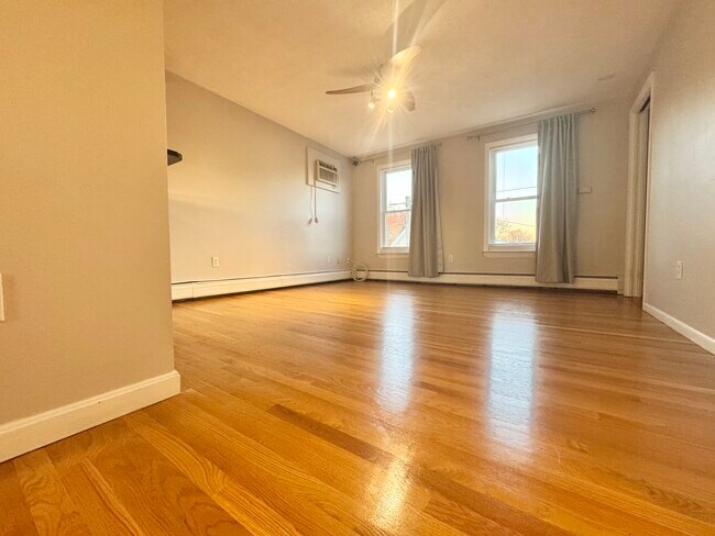 Photo - 34 Almont St Unit 3