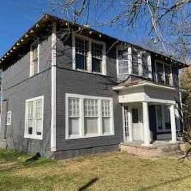 Building Photo - 350 W Waco Ave Unit 350 W Waco Bottom Rental