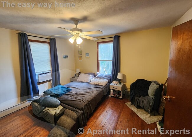 Photo - 11 Bristol St Unit #2