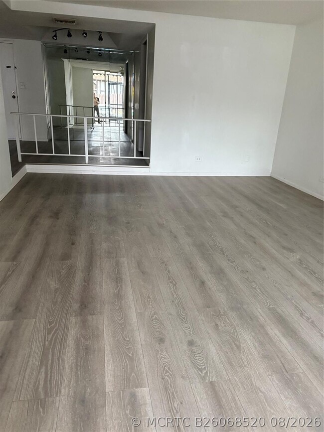 3710 Inverrary Dr Unidad 1Y