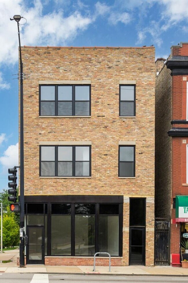 Photo - 1500 N Western Ave Unit 3F