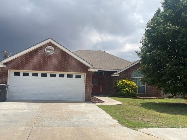 Building Photo - 5601 San Saba Ave
