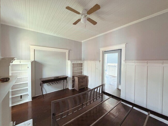 Photo - 1025 Hillyer Ave