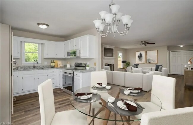 Photo - 4219 Chilton Way