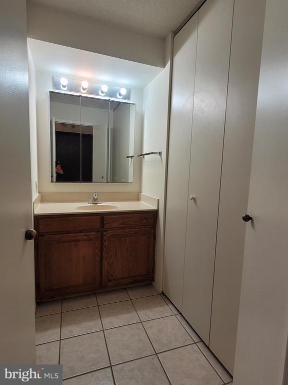 Photo - 2020 Walnut St Unit 18F