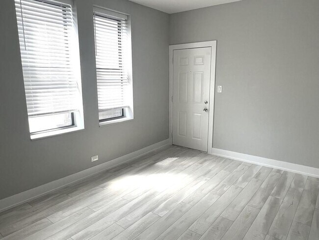 Photo - 1007 N California Ave Unit 1007 N California