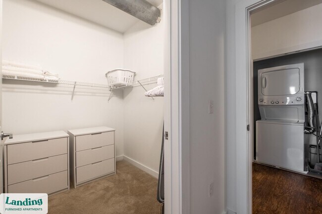 Photo - 1903 E Marshall St Unidad 414