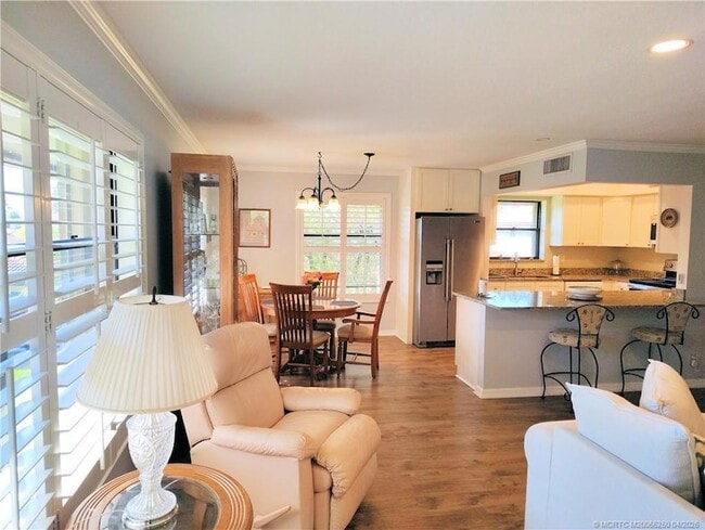 Photo - 511 SW South River Dr Unit 207