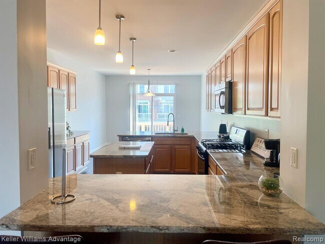 Photo - 37536 Newburgh Park Cir