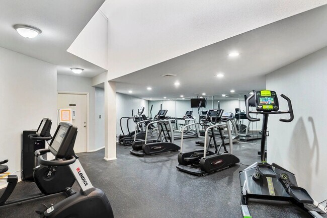 Photo - 501 Pelham Dr