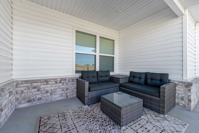 Photo - 415 Wagon Wheel Ave