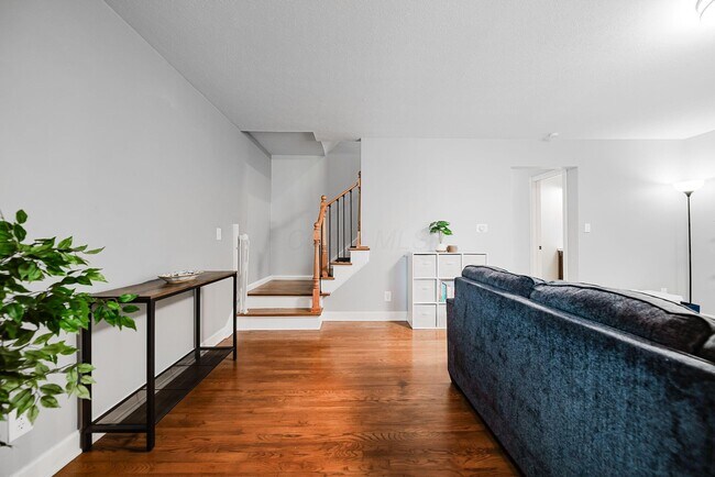 Photo - 1906 Willoway Cir S