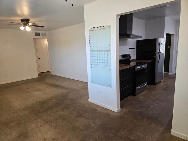 Photo - 1537 W 1st Pl
