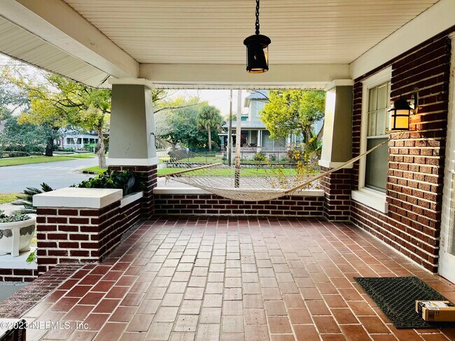 Photo - 2063 Post St