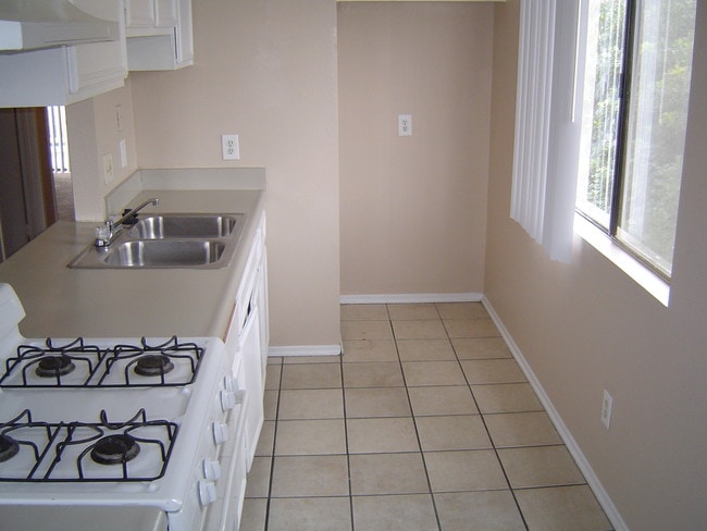 Photo - 8155 Philbin