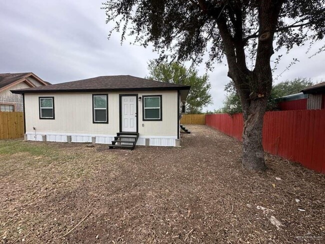 Photo - 16 Gardenia St