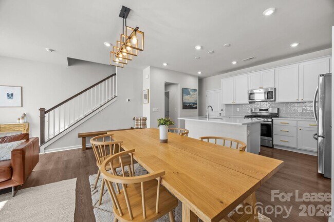 Photo - 915 Kinsey Aly