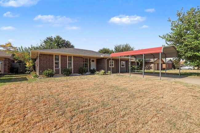 1052 Hargis Ln
