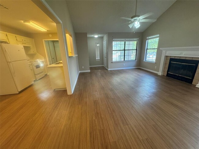 Photo - 214 Tamara Dr Townhome