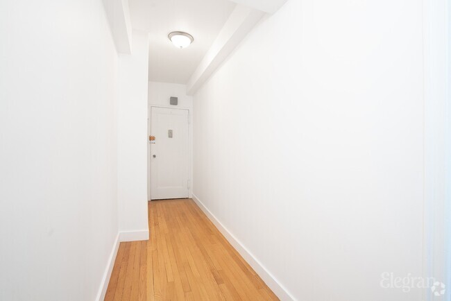 Building Photo - 325 W 45th St Unit APT 1019