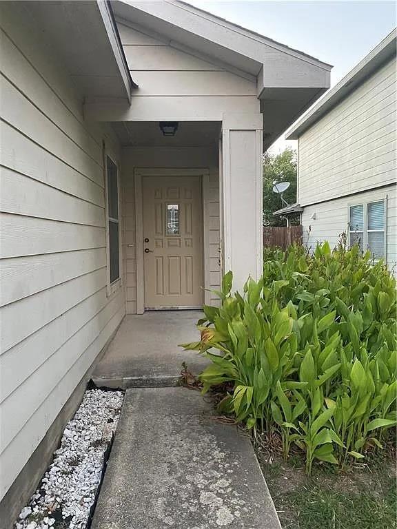 Photo - 1420 Poppy Seed Ln