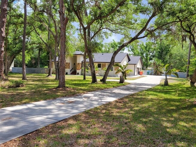 Building Photo - 9405 94th St N