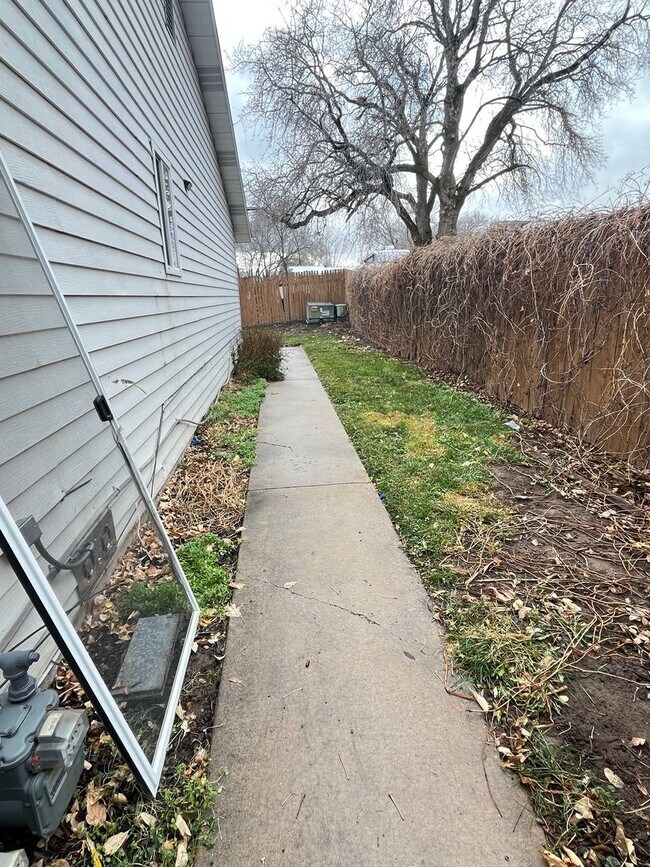 Photo - Riverside 1497-99 Unidad 1499