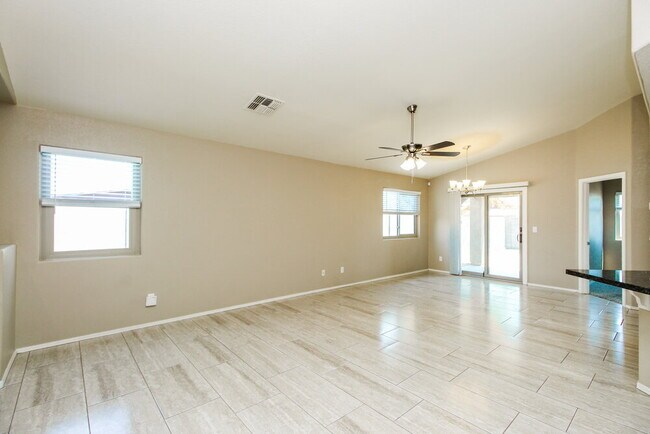 Photo - 10441 E Bonnell St