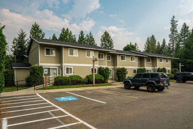 Photo - 5923 Massachusetts St