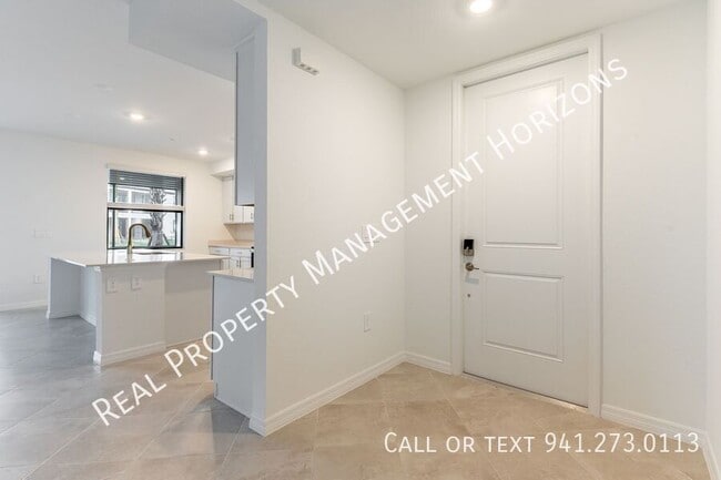 Photo - 5628 Summit Point Cir