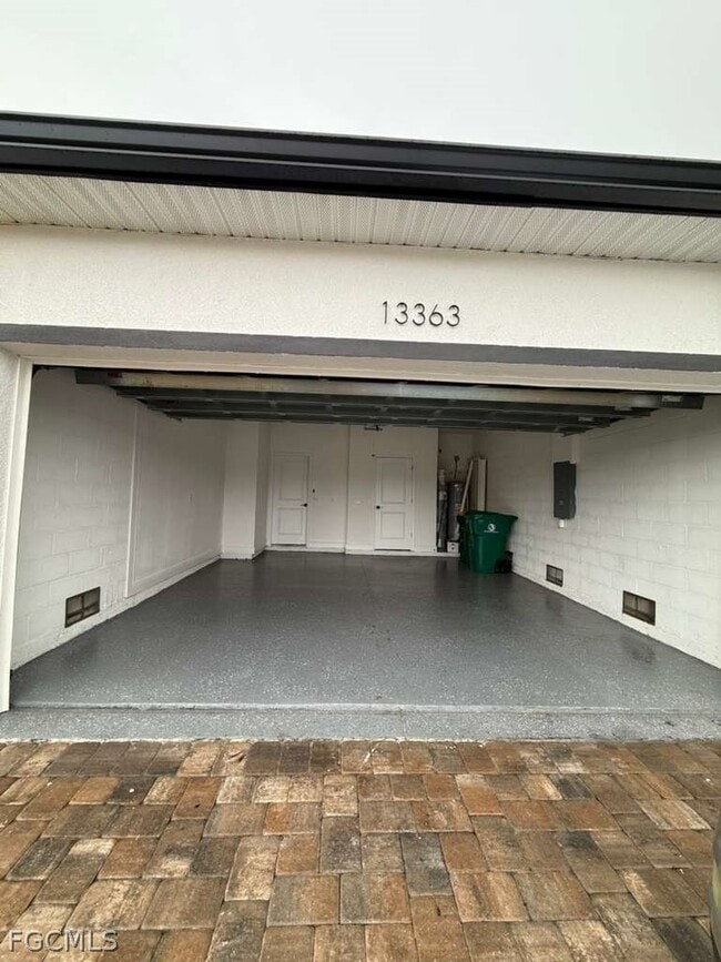 Photo - 13363 Drysdale Ave