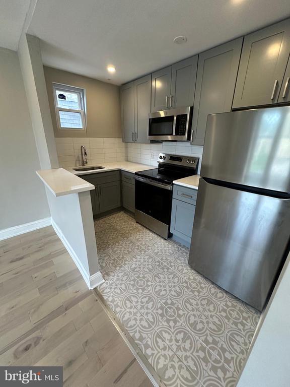 Photo - 4710 Warrington Ave