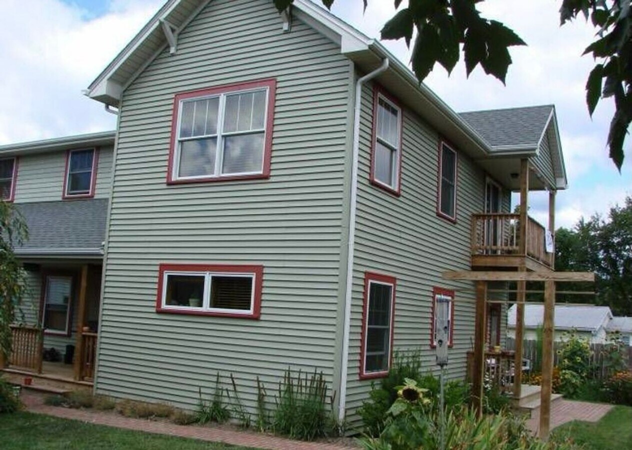 Photo - 704 Progress St NE Unit 1