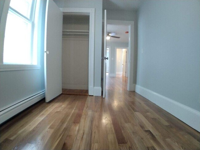 Photo - 114 Falcon St