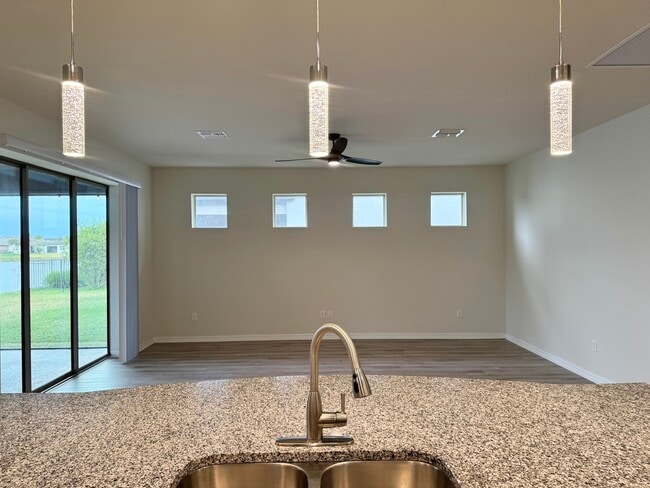 Photo - 5110 Levana St